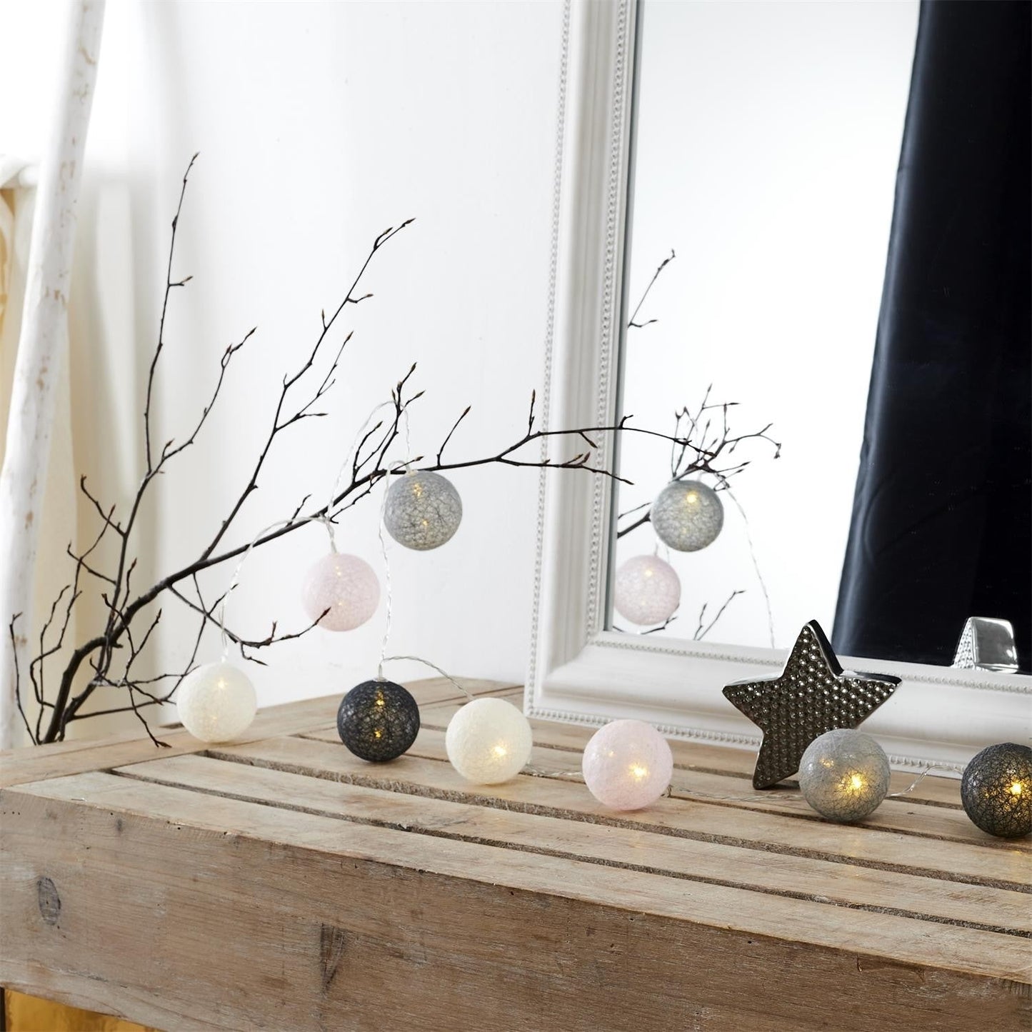 Guirlande Lumineuse à Led "10 Boules" 175cm Gris Rose